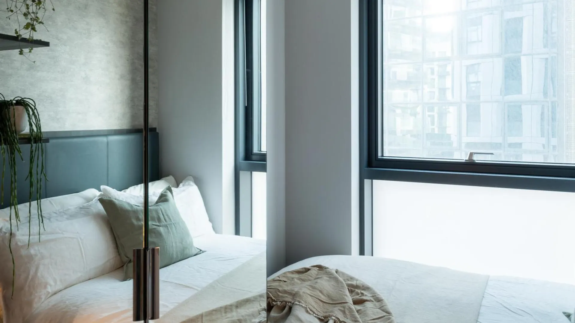 Ark Canary Wharf London 4*,