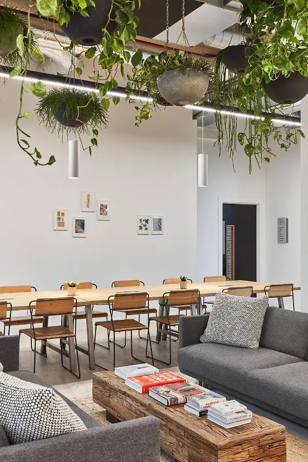Ark Canary Wharf London 4*,